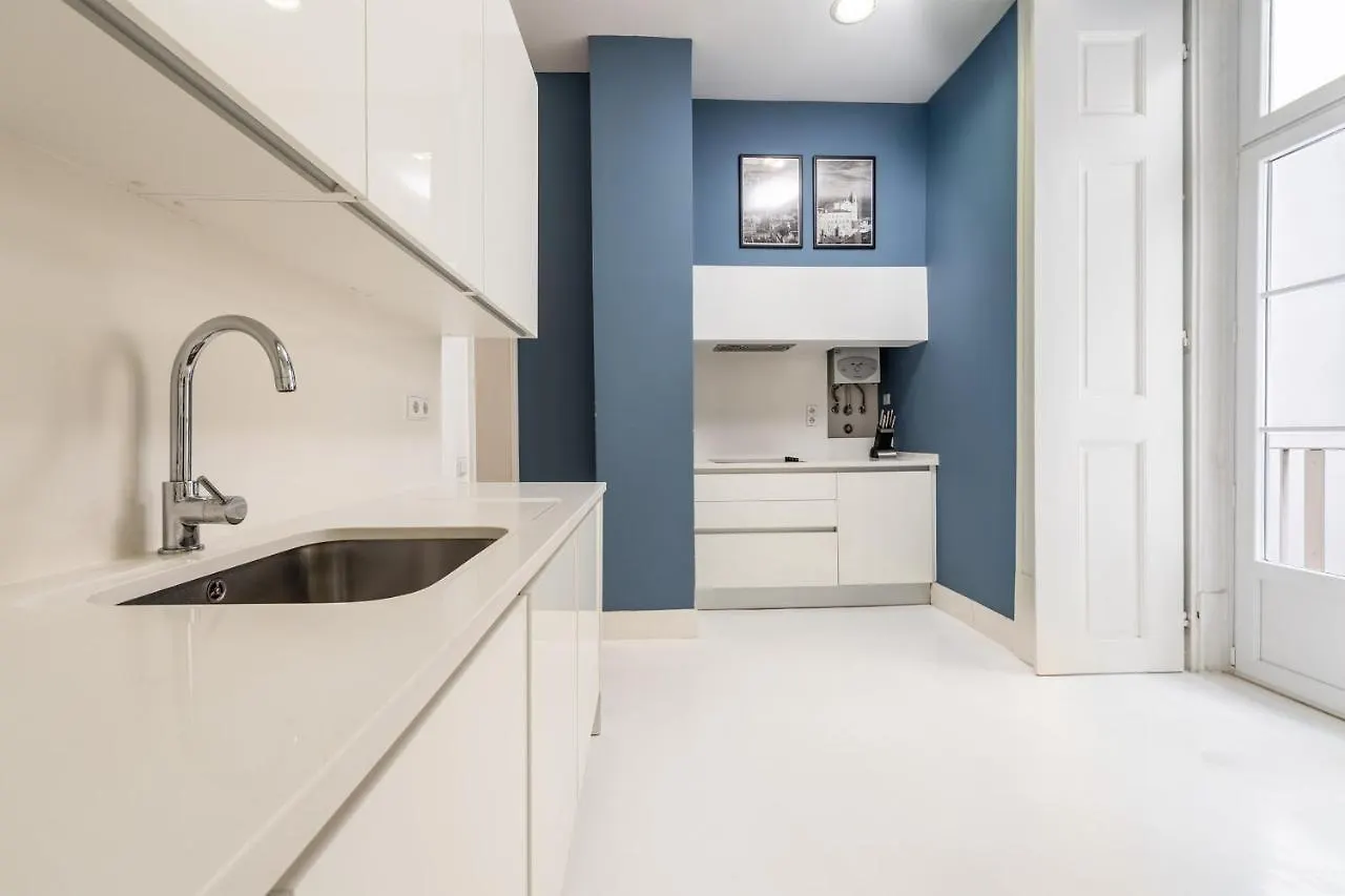 Guestready - Mod-Luxe 2Br Apt Near Cais Das Colunas Лиссабон Апартаменты