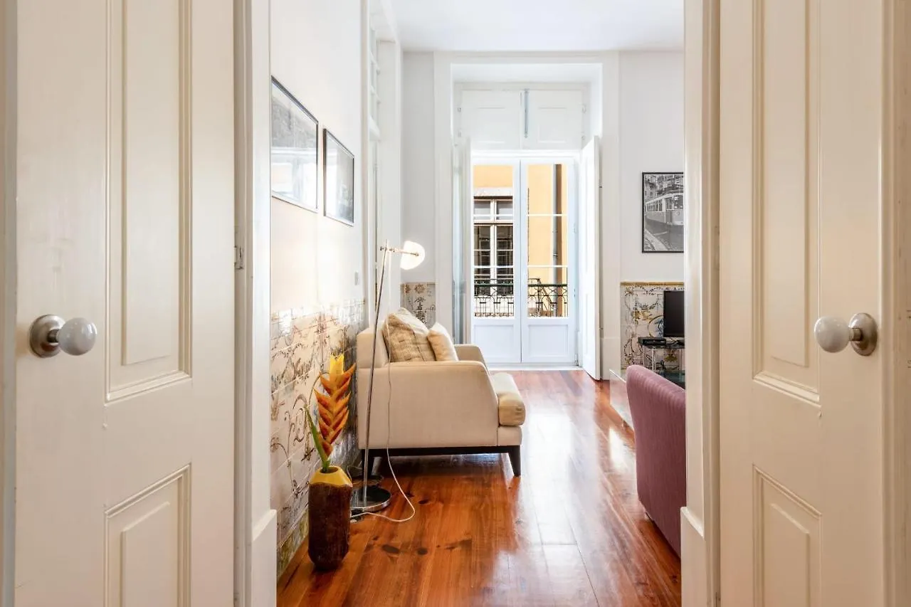 Guestready - Mod-Luxe 2Br Apt Near Cais Das Colunas Лиссабон Апартаменты